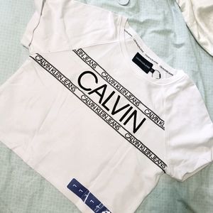 Calvin Klein Crop Top